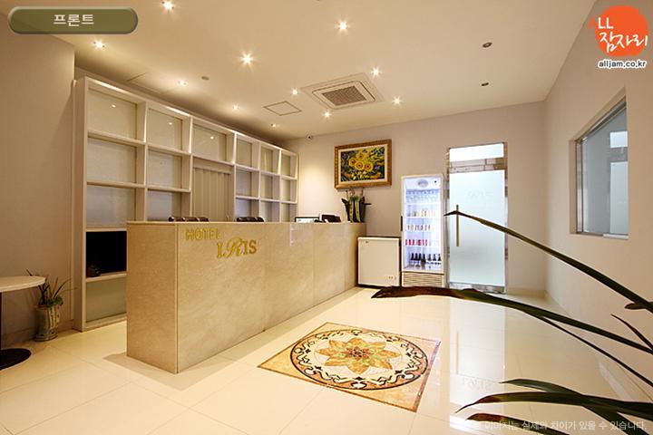 The Hotel Bon Suwon Exteriér fotografie