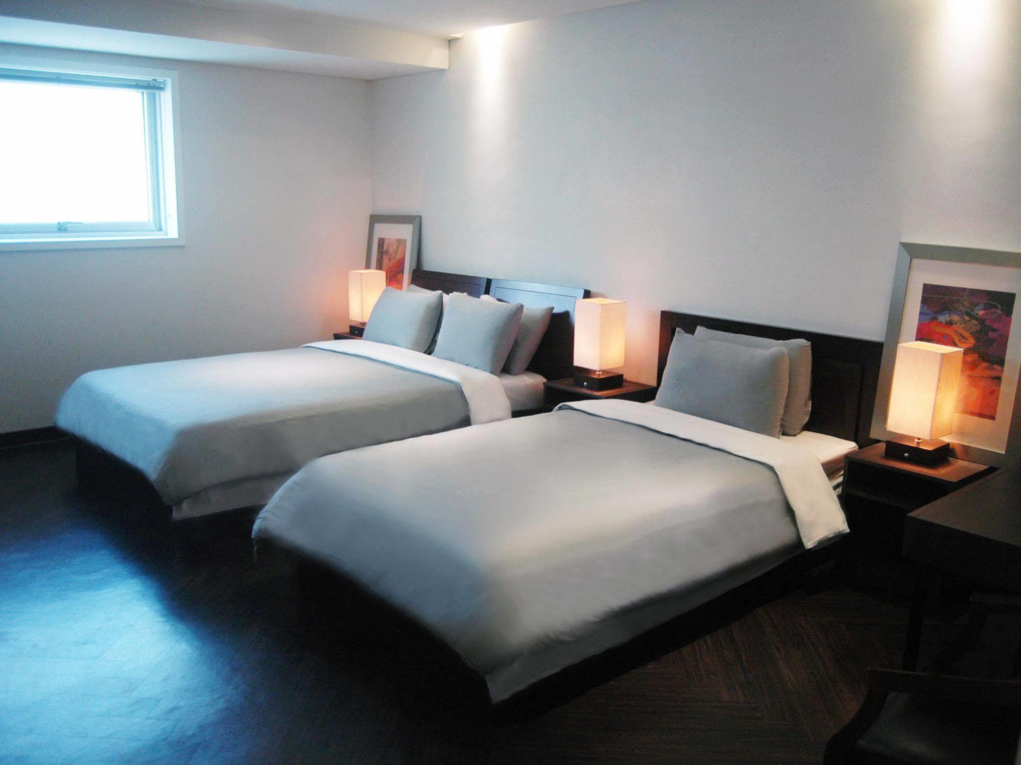 The Hotel Bon Suwon Exteriér fotografie
