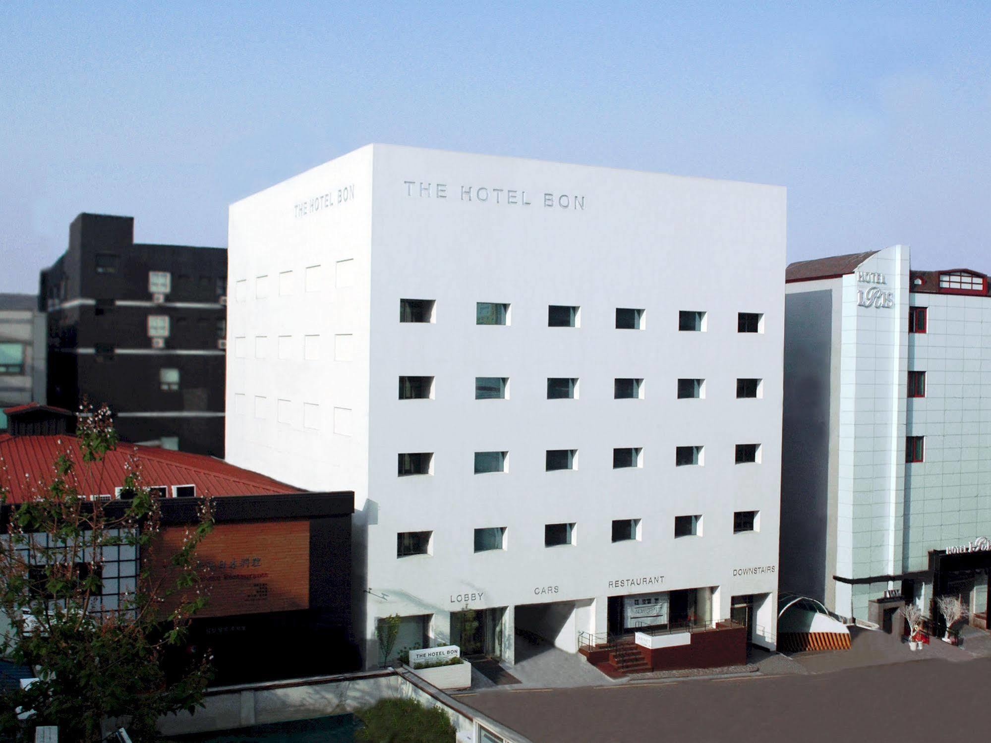 The Hotel Bon Suwon Exteriér fotografie